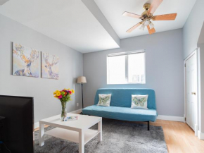 Lovely and cozy 1-bedroom unit in the city center.